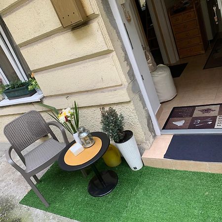 Ararat Apartman Будапеща Екстериор снимка